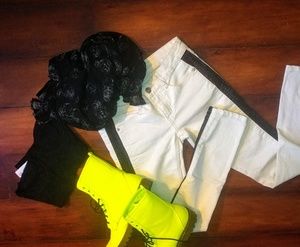 🌹🐇🐸🦕🐉Free People tuxedo style jeans